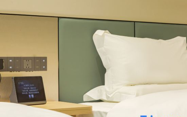 Shuoguo Hotel (Minquan High-speed Railway North Station)