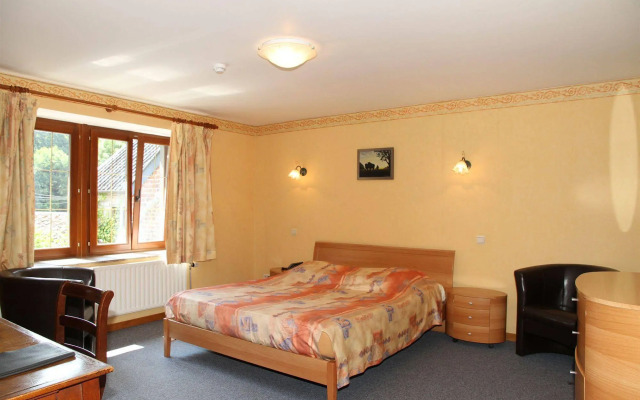 hotelImage