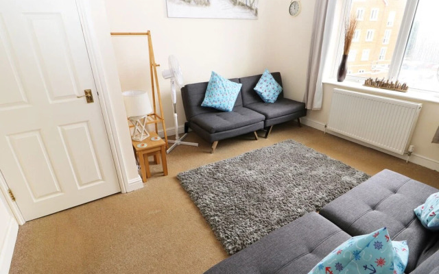Flat 2, 4 St Edmund's Terrace
