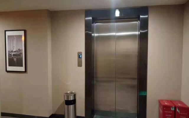 7 Days Premium Hotel (She County Longshan Avenue Beiguan Primary School)