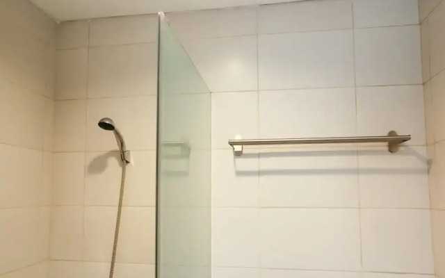 Nice and Modern Studio at Tamansari Iswara Apartment