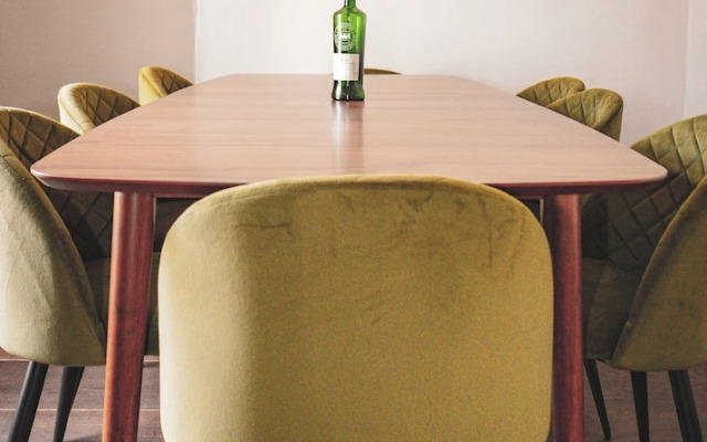 Spacious 4 Bedroom Flat in Stirling