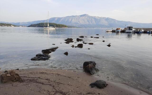 The White House Lumbarda