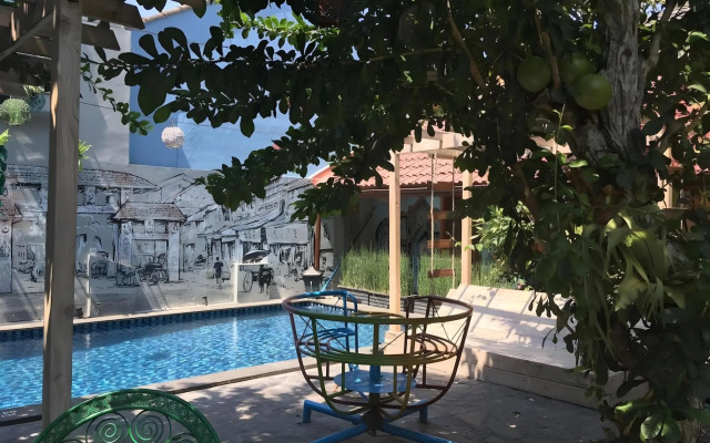 Omah Njonja Bed & Brasserie