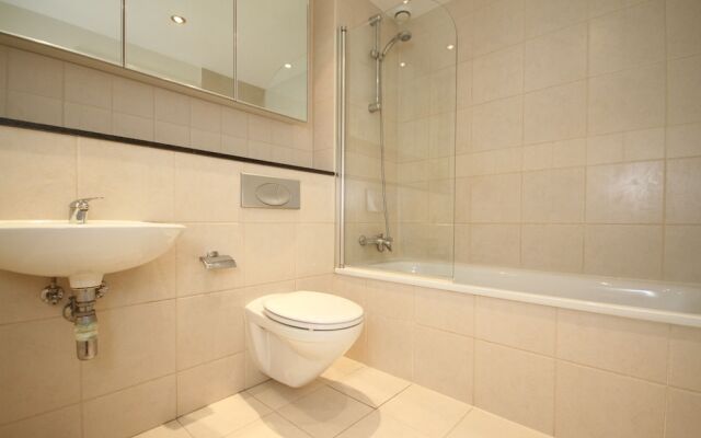 Grand Canal Quay - 3 BR Apartment