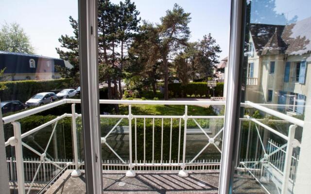 Appart Résidence proche plage avec piscine et parking couvert privé