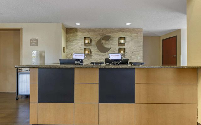 Comfort Inn & Suites