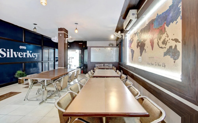 SilverKey Executive Stays 42924 The Bellefin