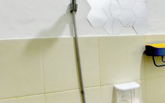 OYO 92825 Kamar Lombok