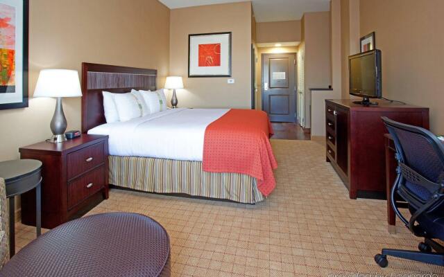 Holiday Inn & Suites Denver Airport
