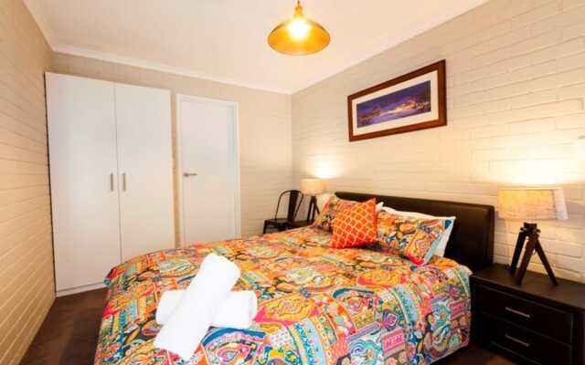 Summit 9 - Modern and stylish newly renovated apartment