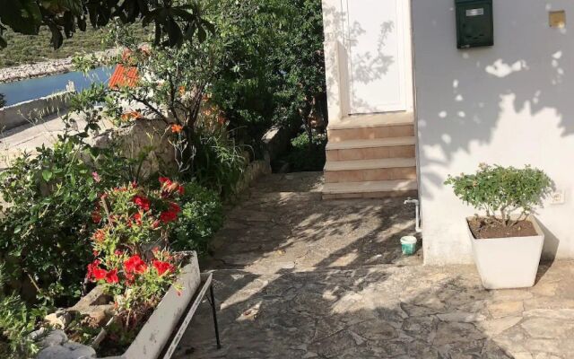 Seafront House Antonia