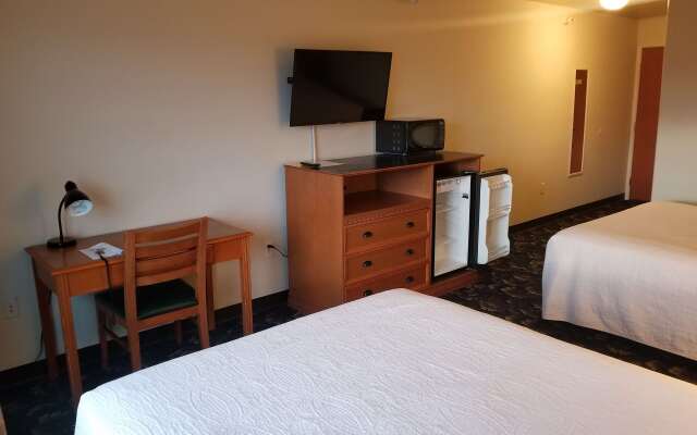 Grand View Inn & Suites