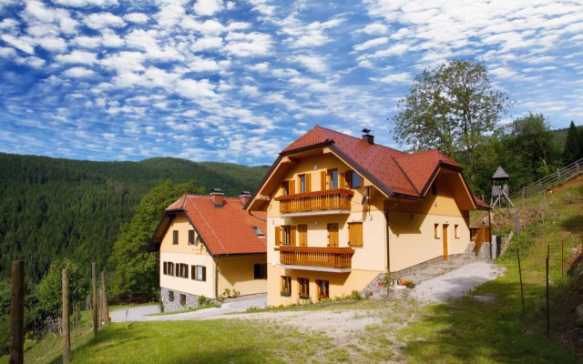 Tourist Farm Arbajter