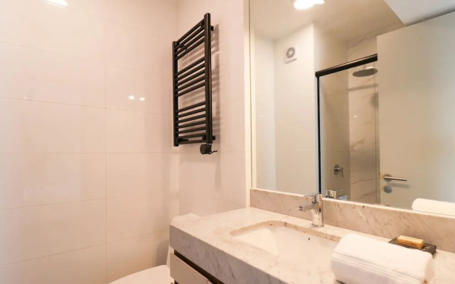 w Captivating 1BR in Miraflores