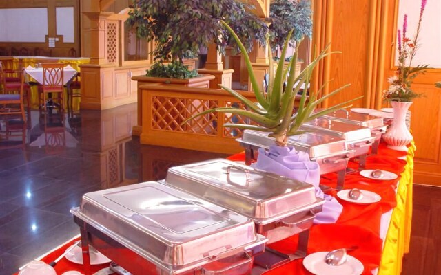 PathumThani Place Hotel