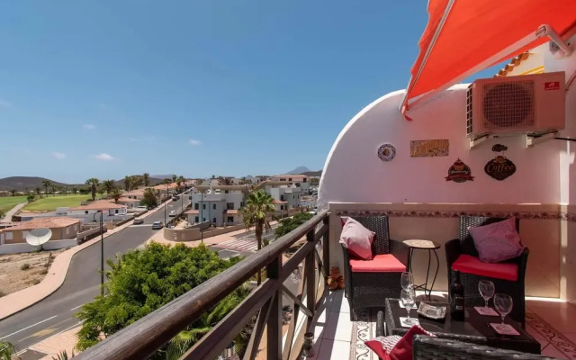 Amarilla Golf Loft Apartment Stunning Views