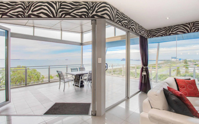 Spinnakers by Rockingham Apartments