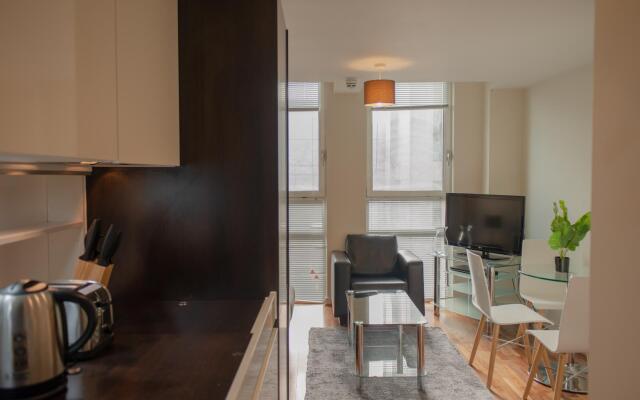 Comfy One Bedroom Apartment in City of London