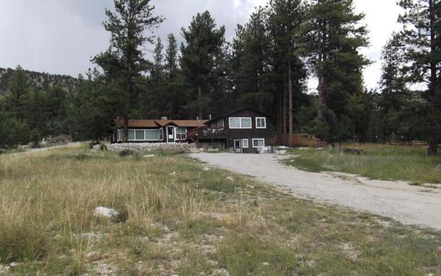 Alpine Hot Springs Hideaway