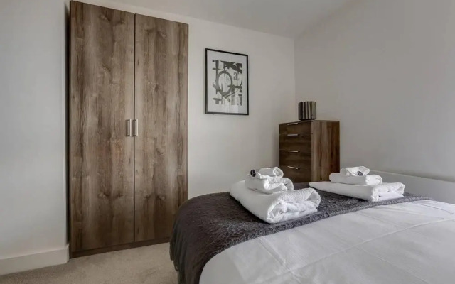 Modern 2BR Townhouse with Private Terrace
