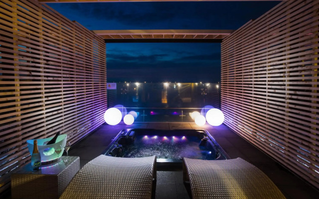 Utop Ubless Hotel Jeju Hamdeok