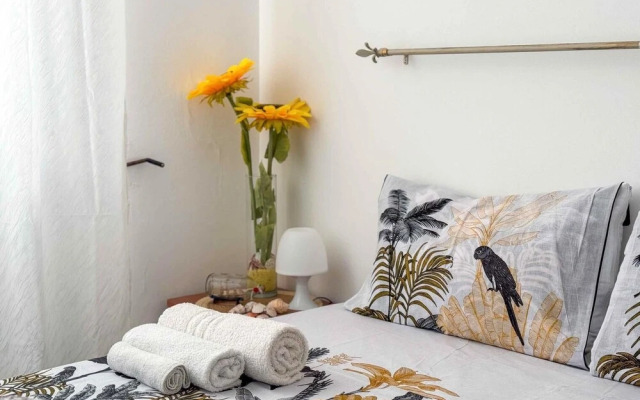 Sunny Haven Villa In Torre Lapillo