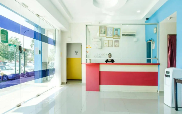 OYO 90282 Hotel Taj Seksyen 7