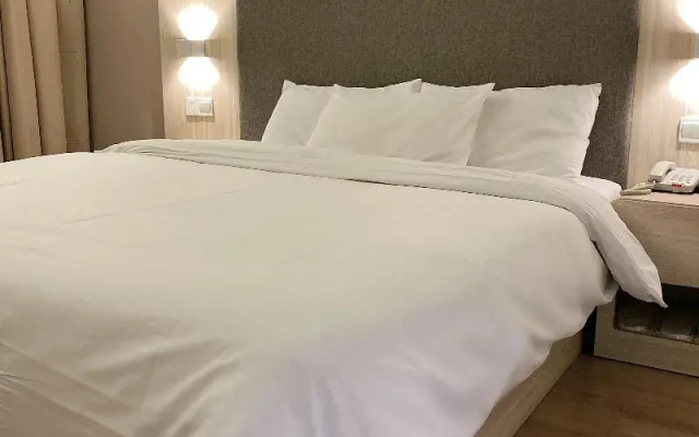 Hanting Hotel Xuzhou East Railway Station