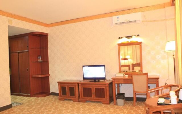 Super 8 Hotel - Guangzhou Baiyun Airport Renhe Station Inn