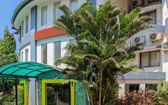 OYO 22692 Flagship Strand Resort