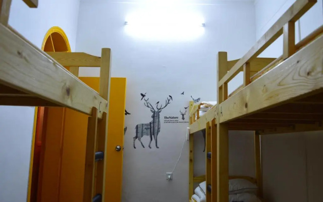6 Cuobian Hostel