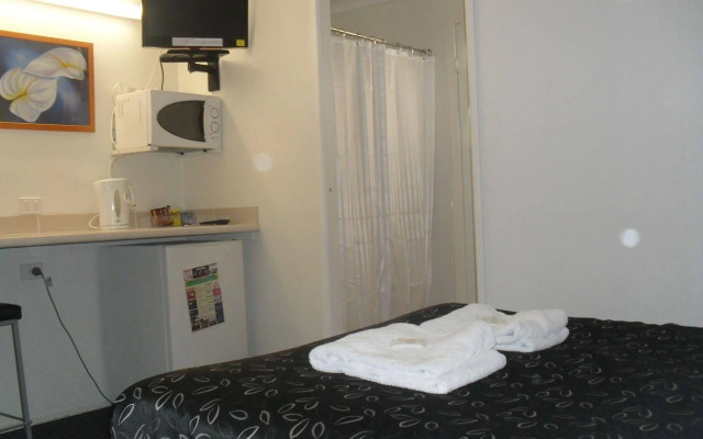 Charm City Motel