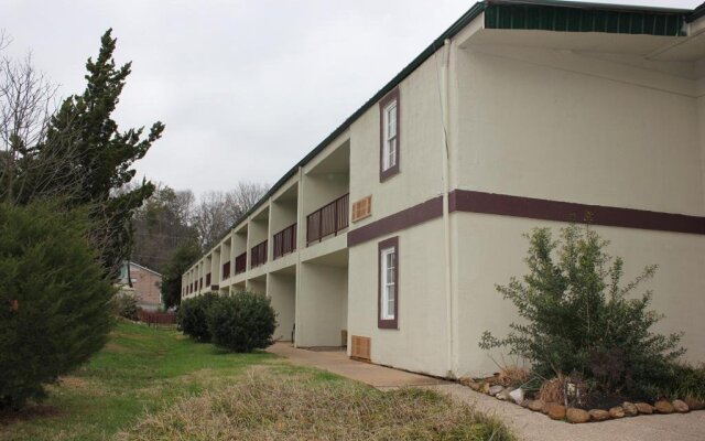 Executive Inn