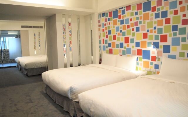 Fairytale YiSu Hot Spring Hotel