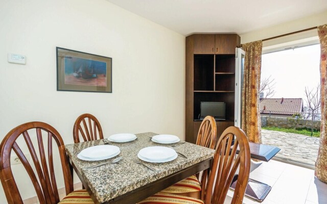 Nice Home in Icici With Wifi and 1 Bedrooms