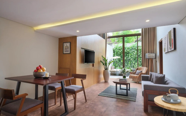 Kayumas Seminyak Resort