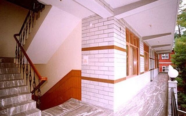 Hotel New Adarsh
