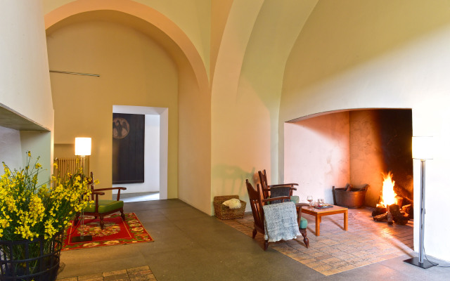 Pousada Convento de Arraiolos - Historic Hotel