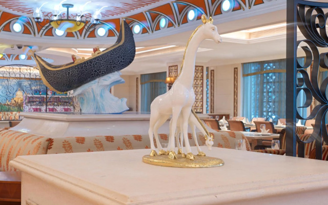 Regal Palace Hotel