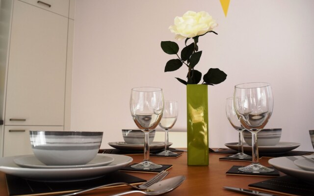 Skylark House Luxury Service Apartments