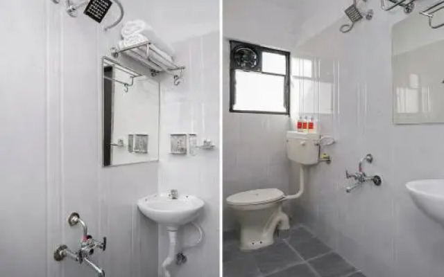 Hotel Blue Orchid By OYO Rooms