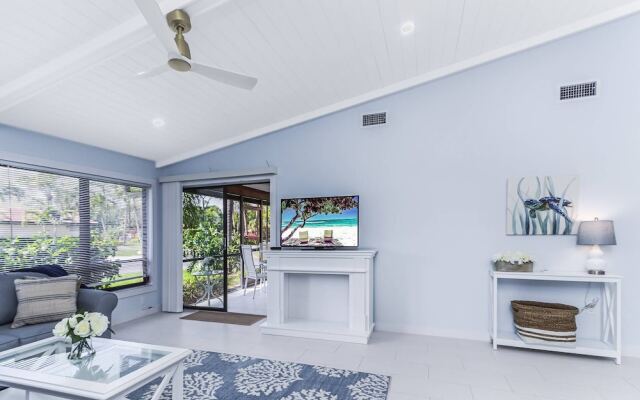 Yellow Pine Duplex Close to Pool & Tennis