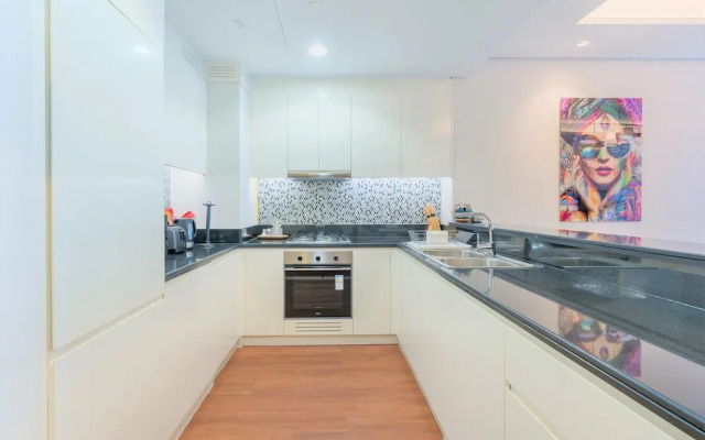 Luxurious 2B With Burj Views in Business Bay