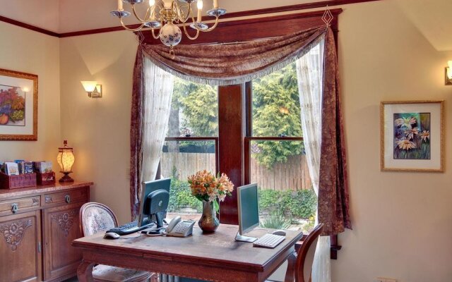 11th Avenue Inn Bed and Breakfast