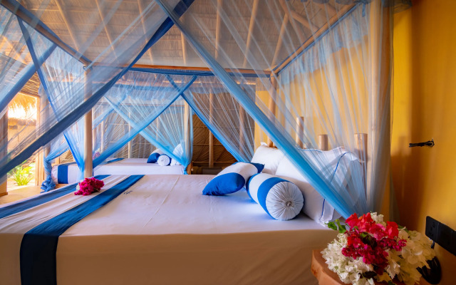 Blue Waters Arugambay