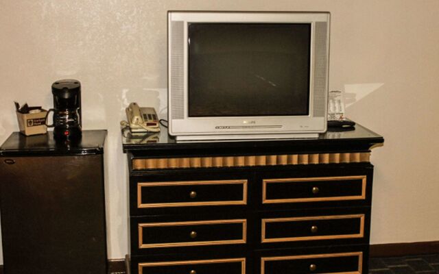 Budget Host Golden Wheat Motel