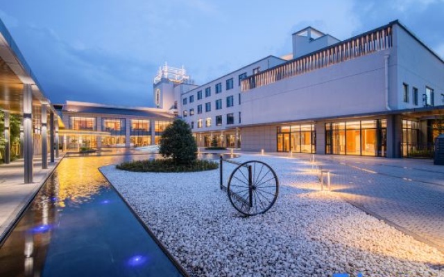 Suzhou Hengli Resort Hotel – Outside – Suzhou