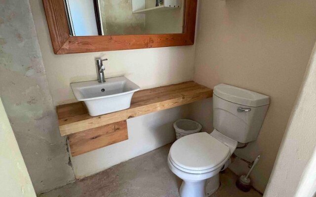 Room-living In Mountain Views Camps Bay