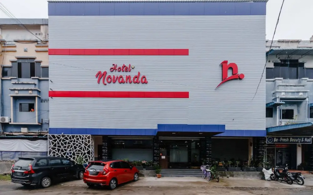 RedDoorz @ Hotel Novanda